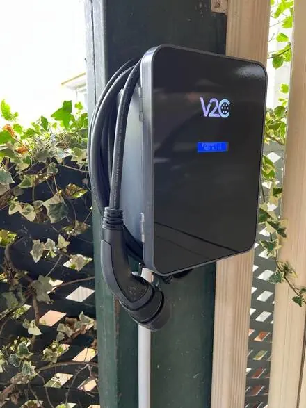 V2C Trydan · instalación con encanto