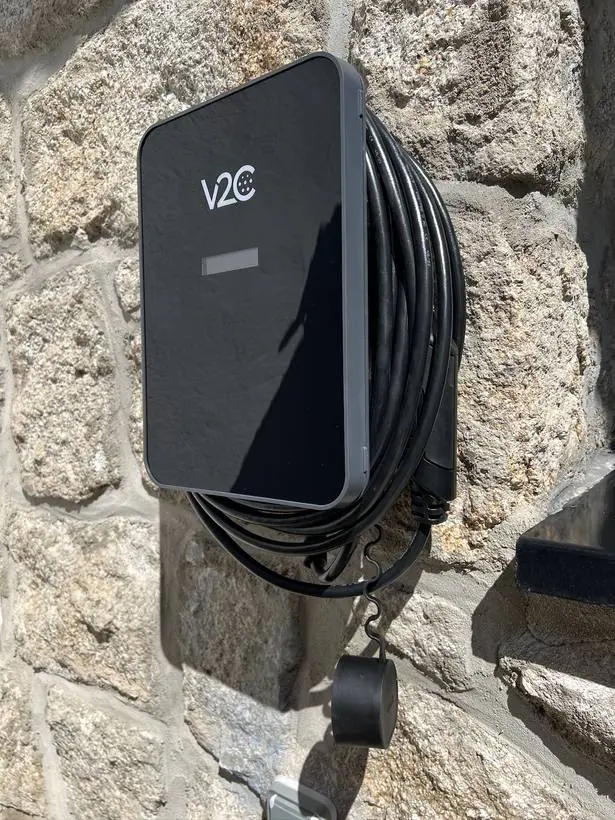 V2C Trydan instalado por Solventium